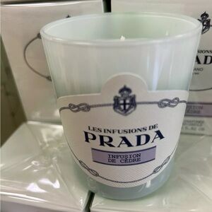 Les Infusions de Prada Bougie Parfume Scented Candle in Infusion de Cedre 165g
